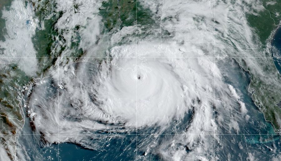 Hurricane Ida knocks out power for 1M, life-threatening storm surge, levees tested, Biden declares disaster